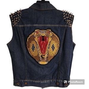 Jean vest with snake embroidery patch One-of-a-kind